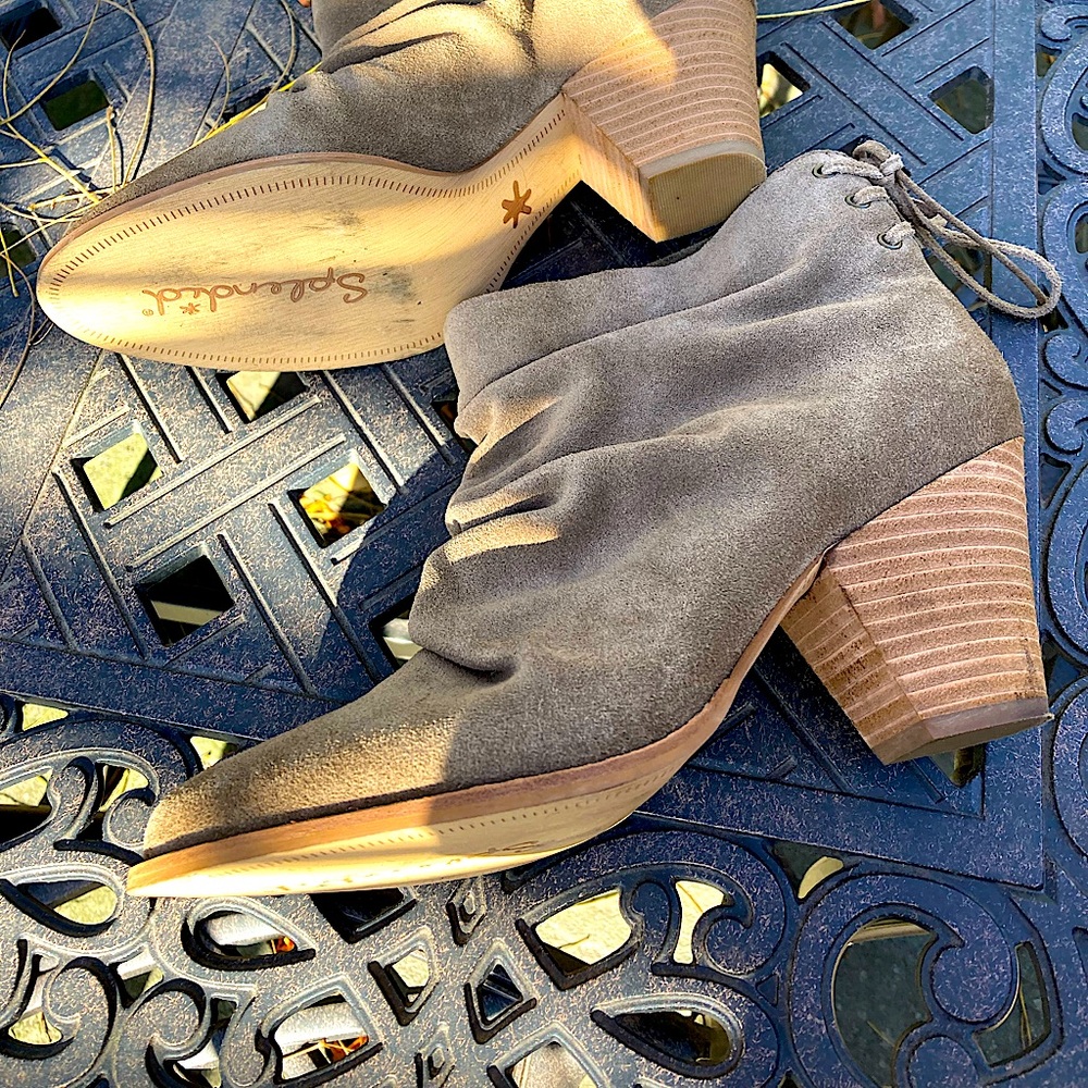 FreePeople Splendid size 10 taupe suede bootie 3” heel. Excellent condition!